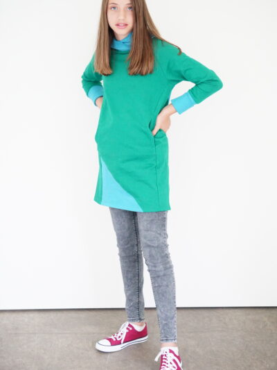 Girls sweat dress with hood made of 100% organic cotton. Forest